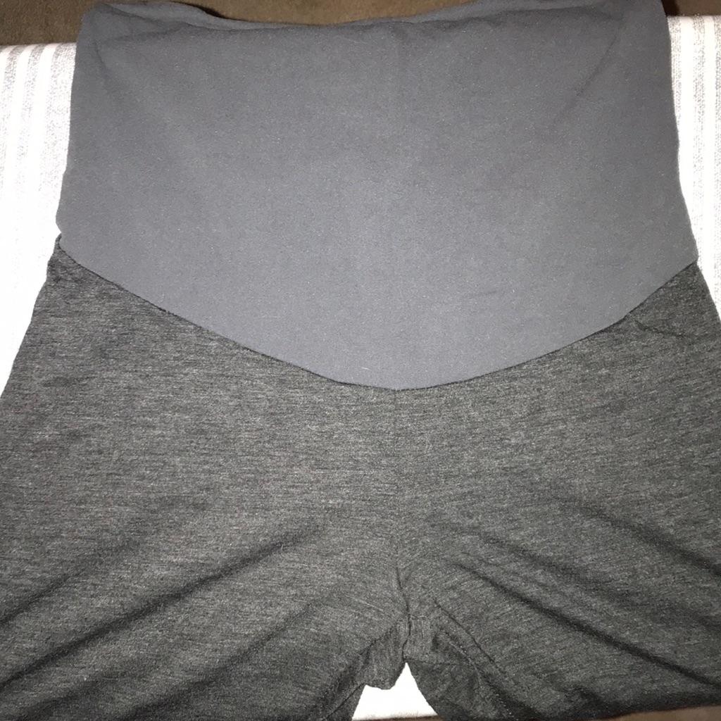 Maternity Leggings With Secret Belly Top.